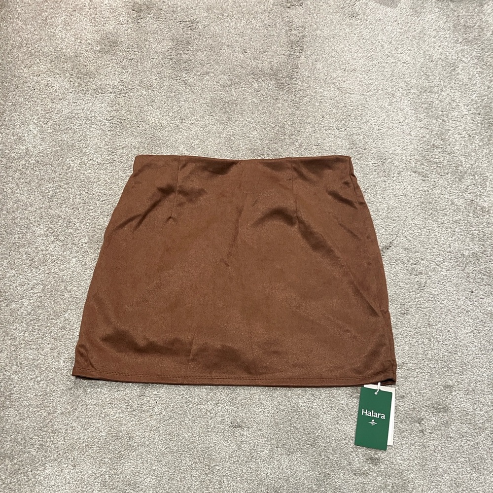 HALARA Women's Mini Skirt in Rich Brown
